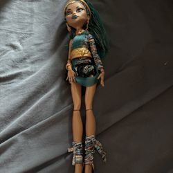 Nefera De Nile Monster High Original Doll With Ring!