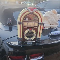 Vintage FM/AM Radio/Cassette Tape Player Illuminated Mini Electric Juke Box