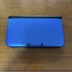 Nintendo 3DS XL blue