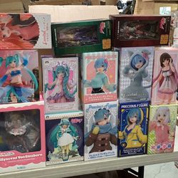 Rezero And Miku Figures And Statues