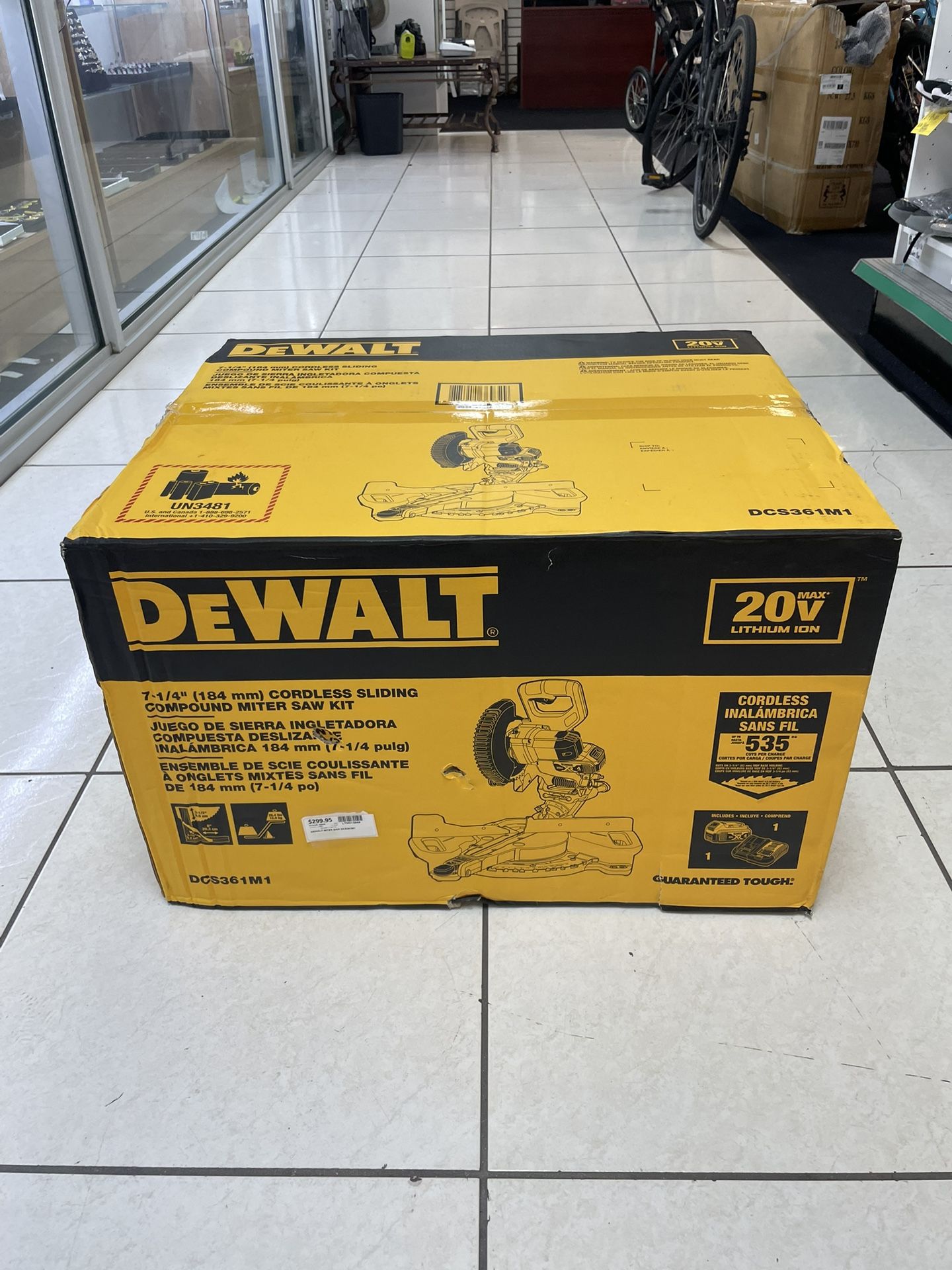 DEWALT 7-1/4 (184mm) CORDLESS SLIDING COMPOUND MITER SAW KIT