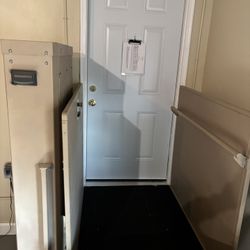 Vertical Wheelchair lift 