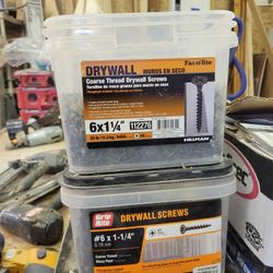 1 1/4 Drywall Screws Two Almost Fill Boxes