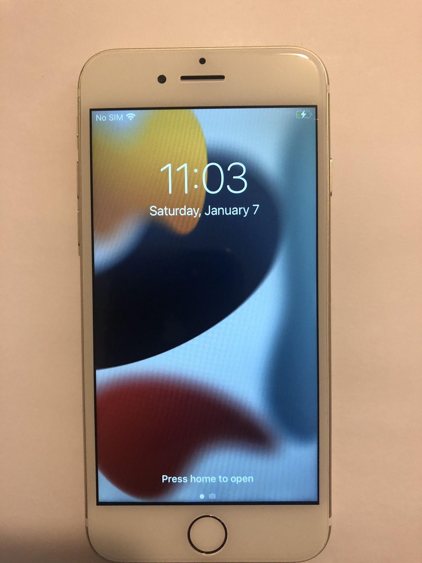 Apple iPhone 7 32GB Unlocked For Any Carrier Like New!