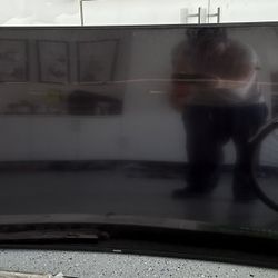 65 inch Samsung TV curved 