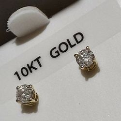 Diamond Gold Stud Earrings