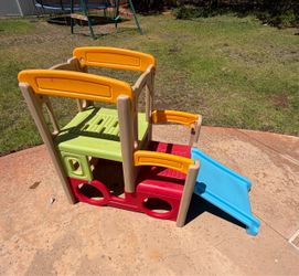 * FREE PLAYSET*