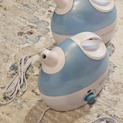 2 Never Used Holmes Humidifiers