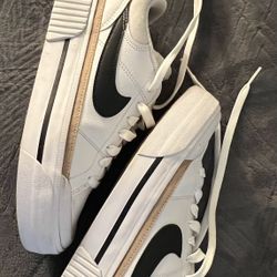 Women’s Nike Shoes 