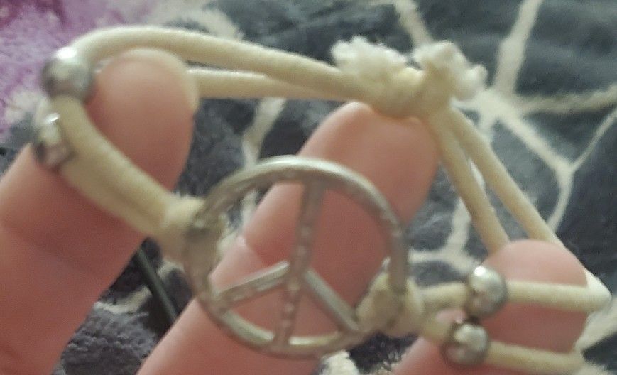 PEACE SIGN BRACELET