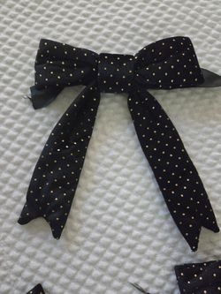 Decorative bows