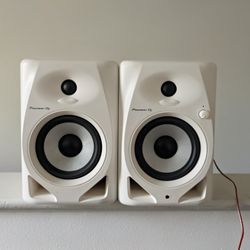 Pioneer DJ DM-50D- 5" Desktop Monitor System - White