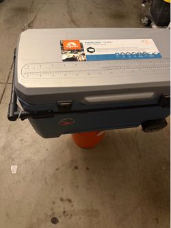 Igloo cooler 110qt