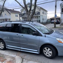 2010 Toyota Sienna