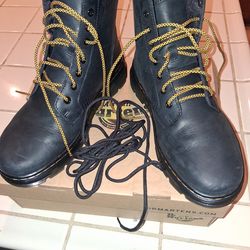 Dr, Martens boots!!