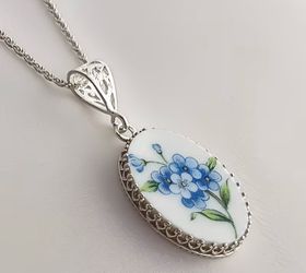 BEAUTIFUL ENAMELED BLUE FLOWERS PENDANT WITH CHAIN
