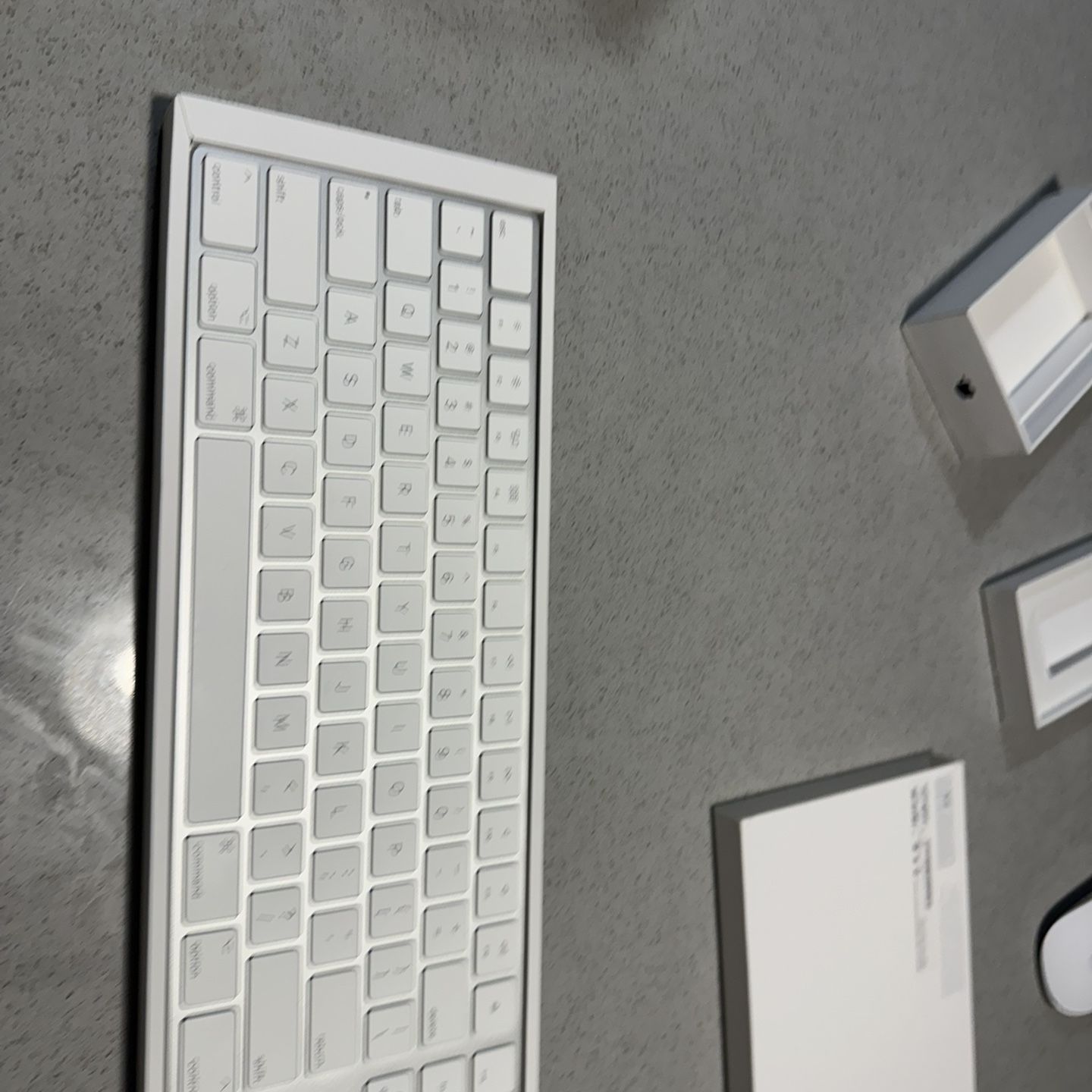 Apple Magic Keyboard & Mouse 