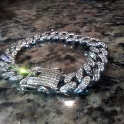 Lab Diamond Brilliant Beautiful 8 Inch Bracelet