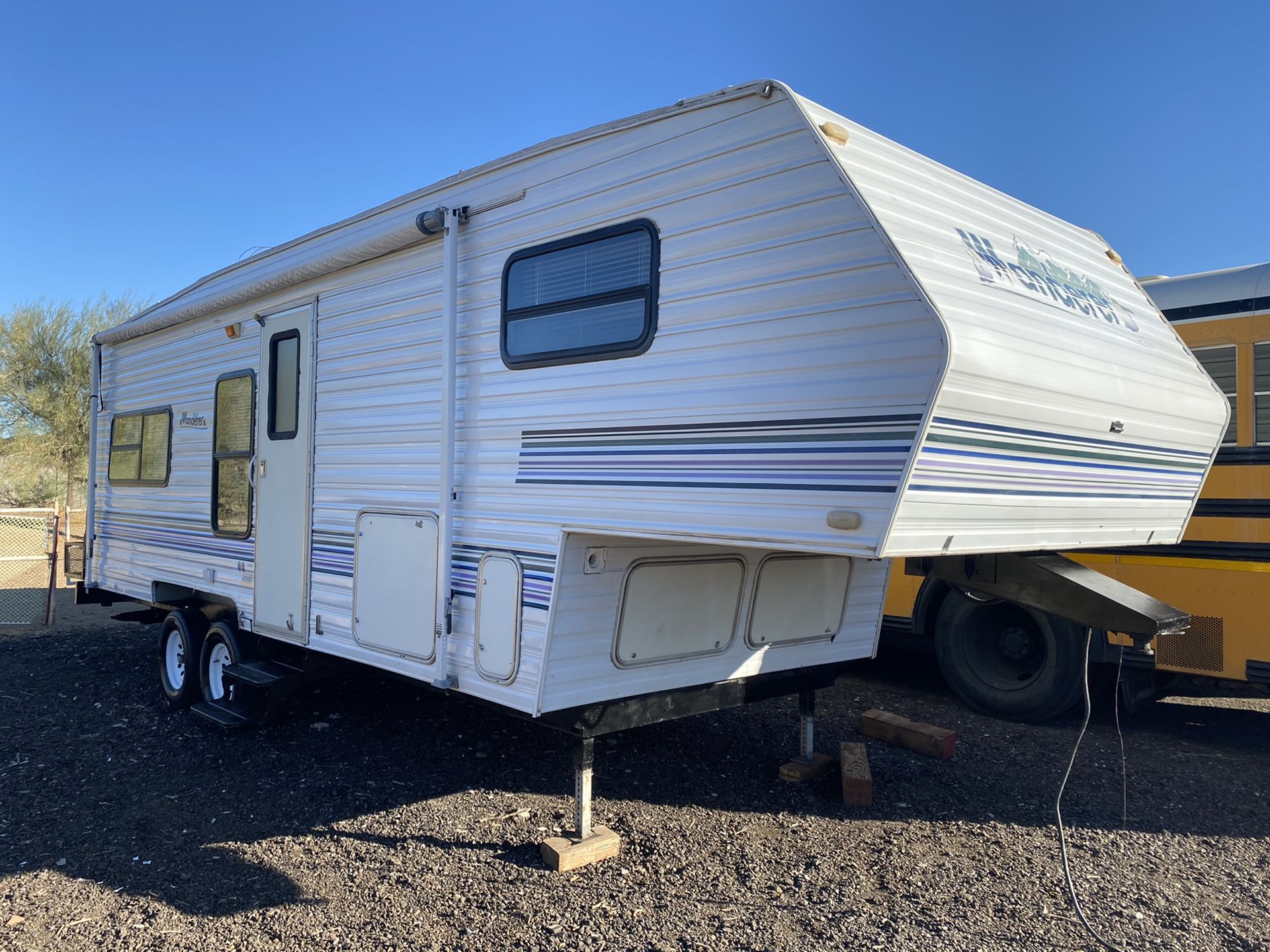 1999 Wanderer 25ft 5th Wheel Travel Ttailer With 1 Slide Out Looks Good 