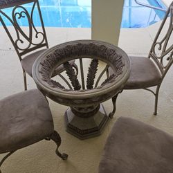 Beautiful Glass  Table With 4 Chairs 