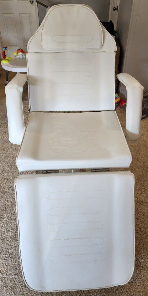 Facial Table
