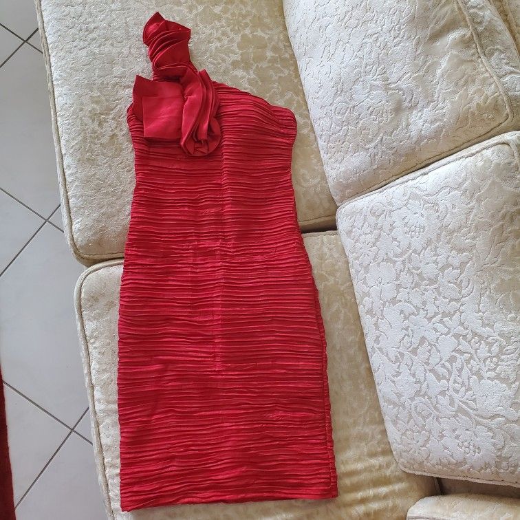 Beautiful Vintage Red Dress, size 6