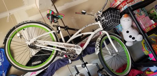 Electra Blanc Et Noir 3i Step-Through Women's Bike