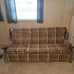 1980s Ethan Allen Couch