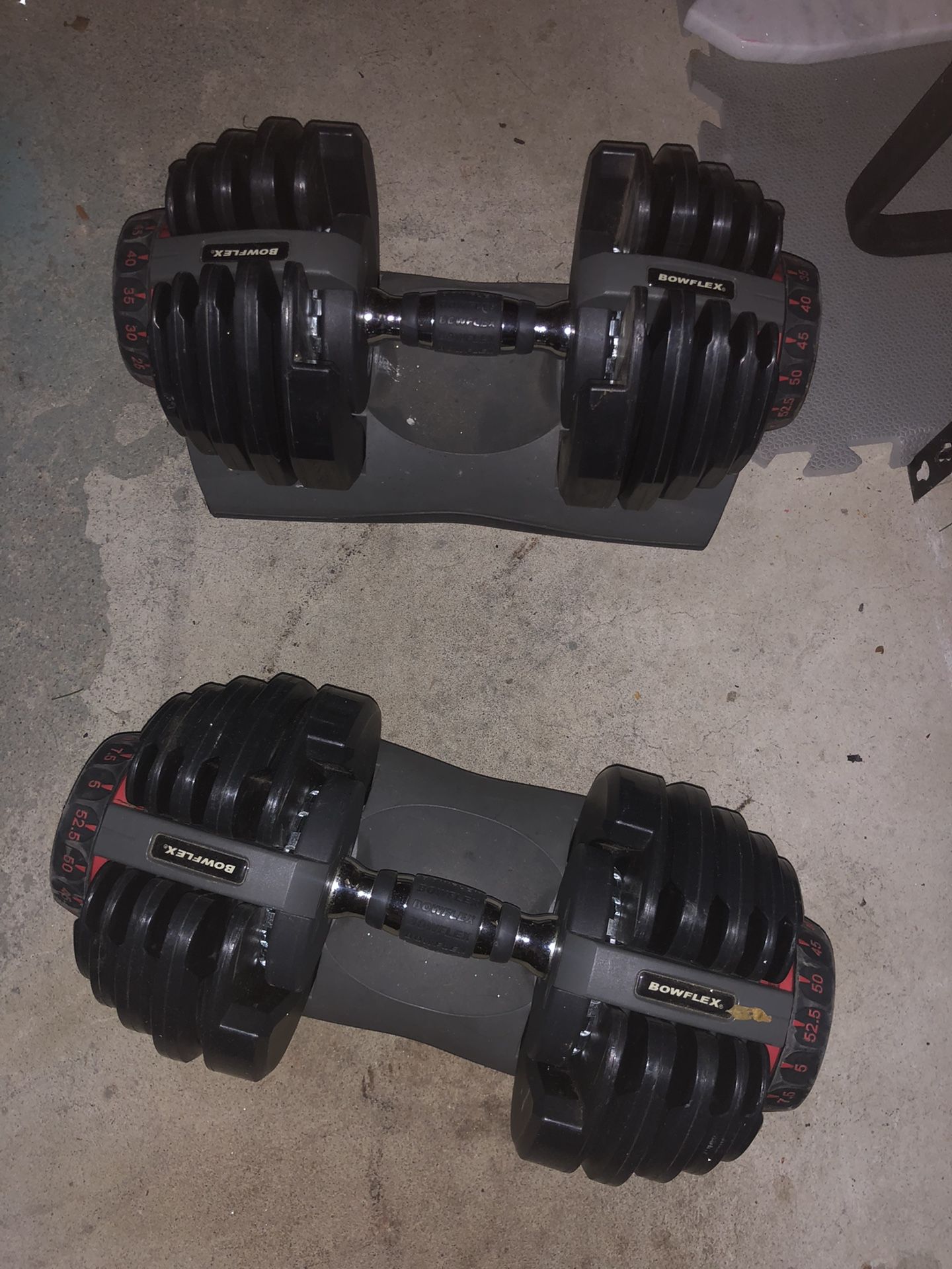 Bowflex dumbells 5-52lb 