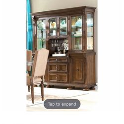 Broyhill - Lyla China Cabinet / $1900+ New