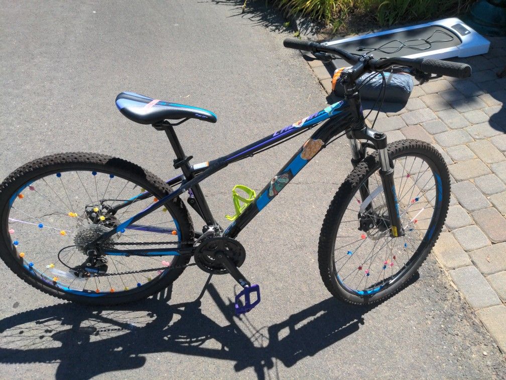 GT Laguna Pro Bike 27.5
