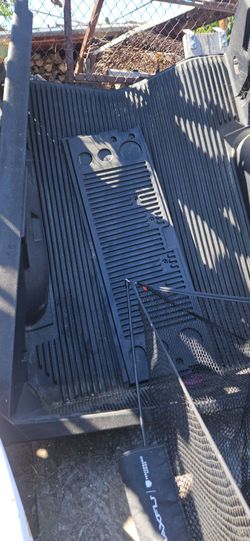 Dodge bed liner 2004