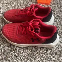 Boys Tennis Shoes Size 4.5