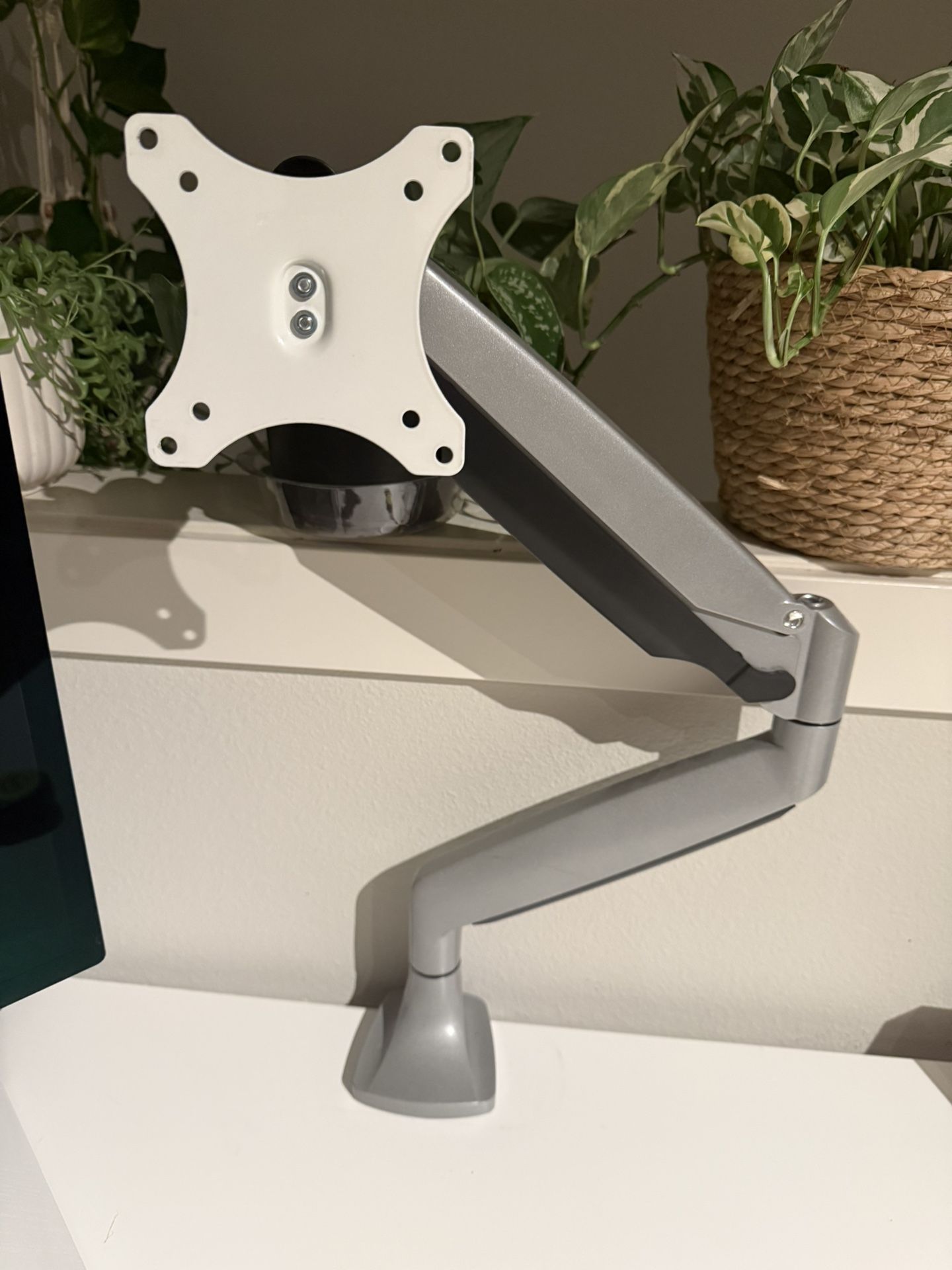 Monitor Arm