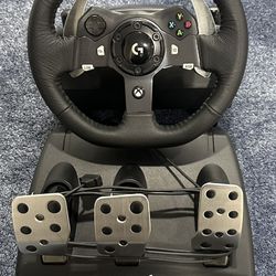 Logitech G920 wheel and pedals