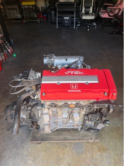 B18C Type R engine with LS transmission