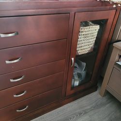 Buffet cabinet