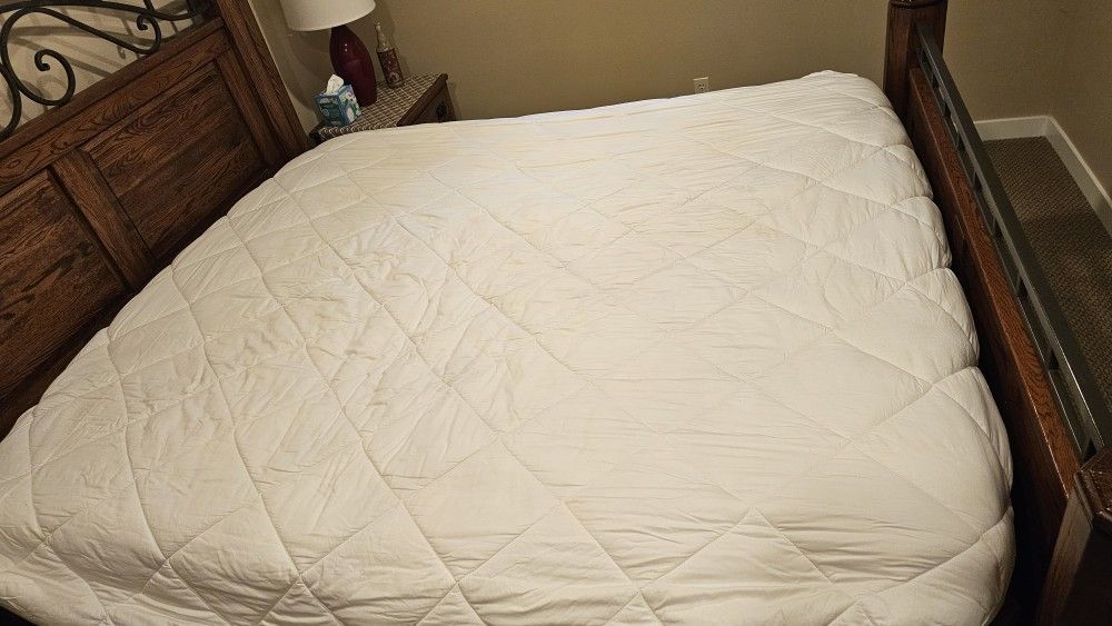 King Size SELECT COMFORT BED WITH BOX SPRINGS 