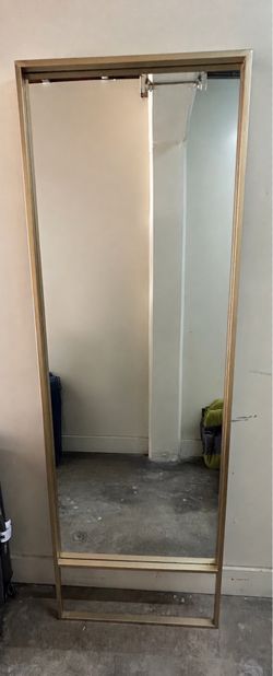 Gold mirror
