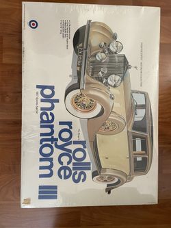 Classics Collection Rolls-Royce Phantom III Sports Saloon 1:16 Sealed Model Kit