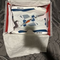 Jordan 4 Retro Military Blue 