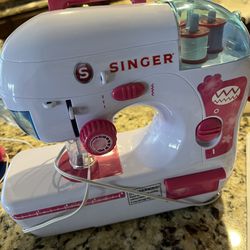 Toy Singer Sewing Machine 