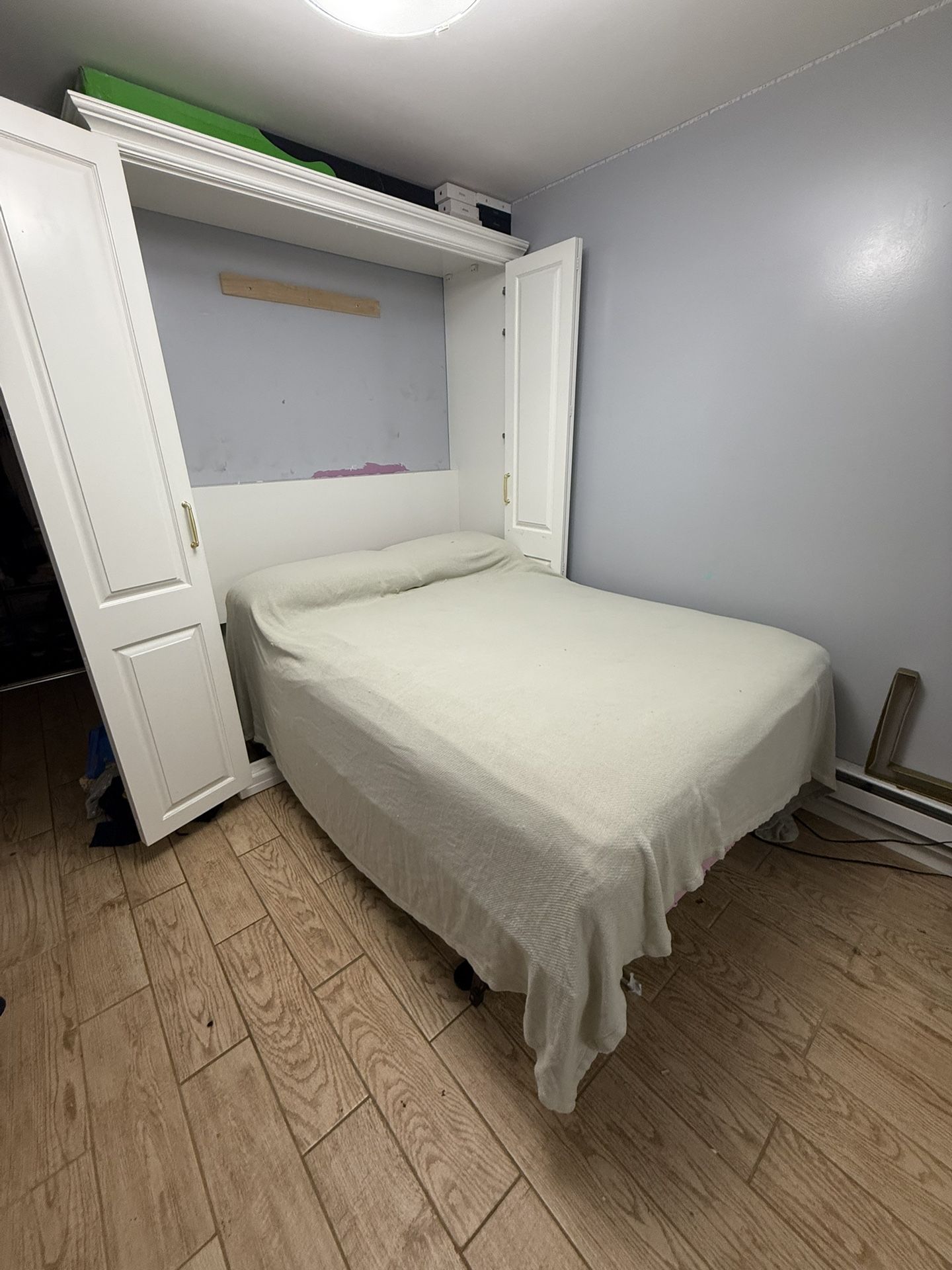 Full Size Murphy Bed