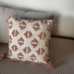 Target Threshold Pillow