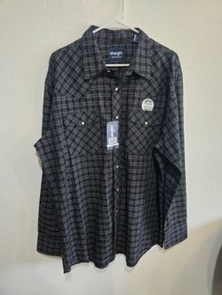 New wrangler shirt size XL