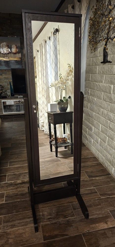 ** Beatiful Jewelry Armoire**
