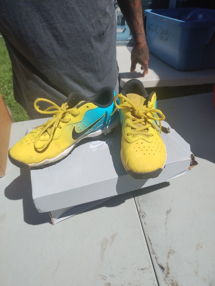 Nike"Baseball Cleats