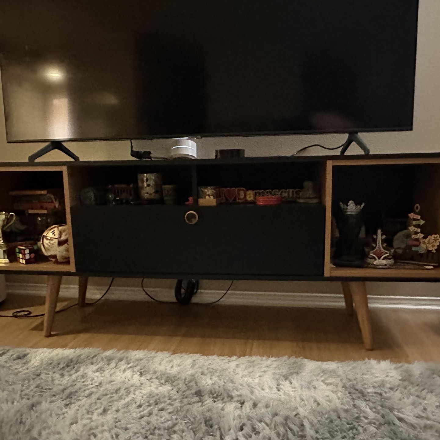 Tv stand