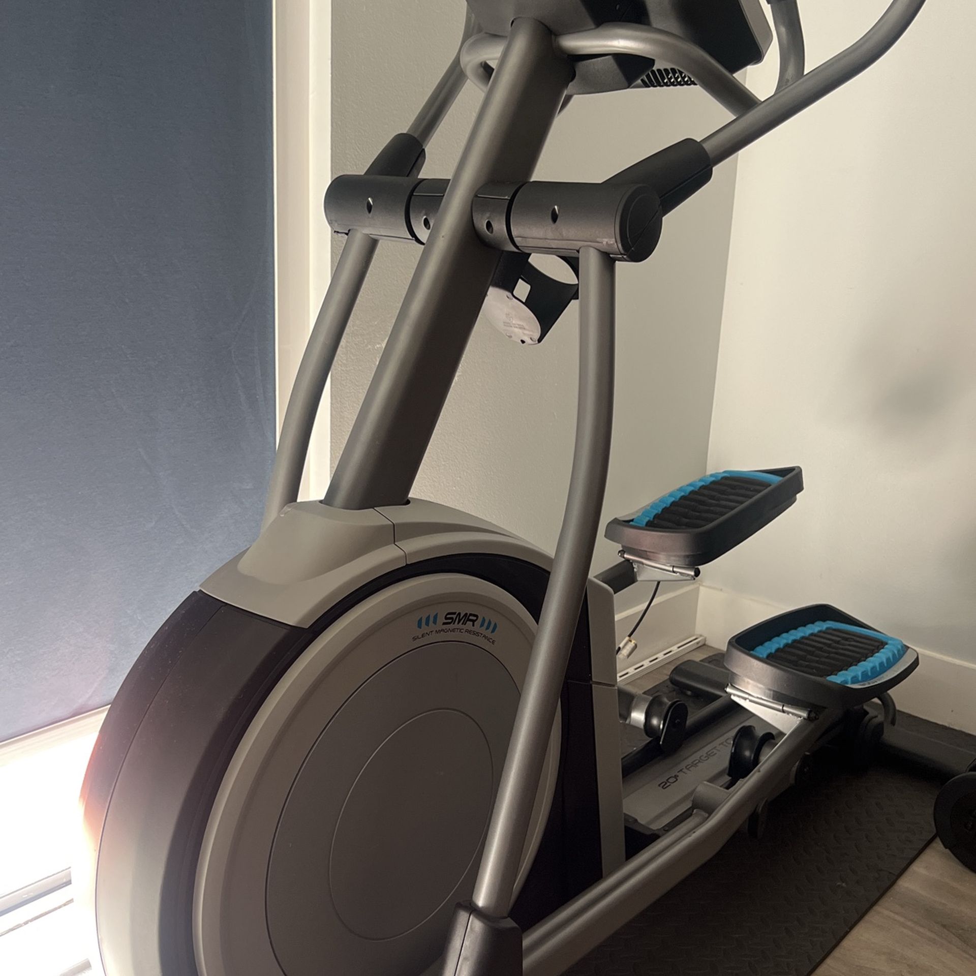NORDICTRACK, Elliptical (Like New)