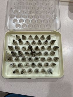 Stainless Steel Piping Tips Set with Case